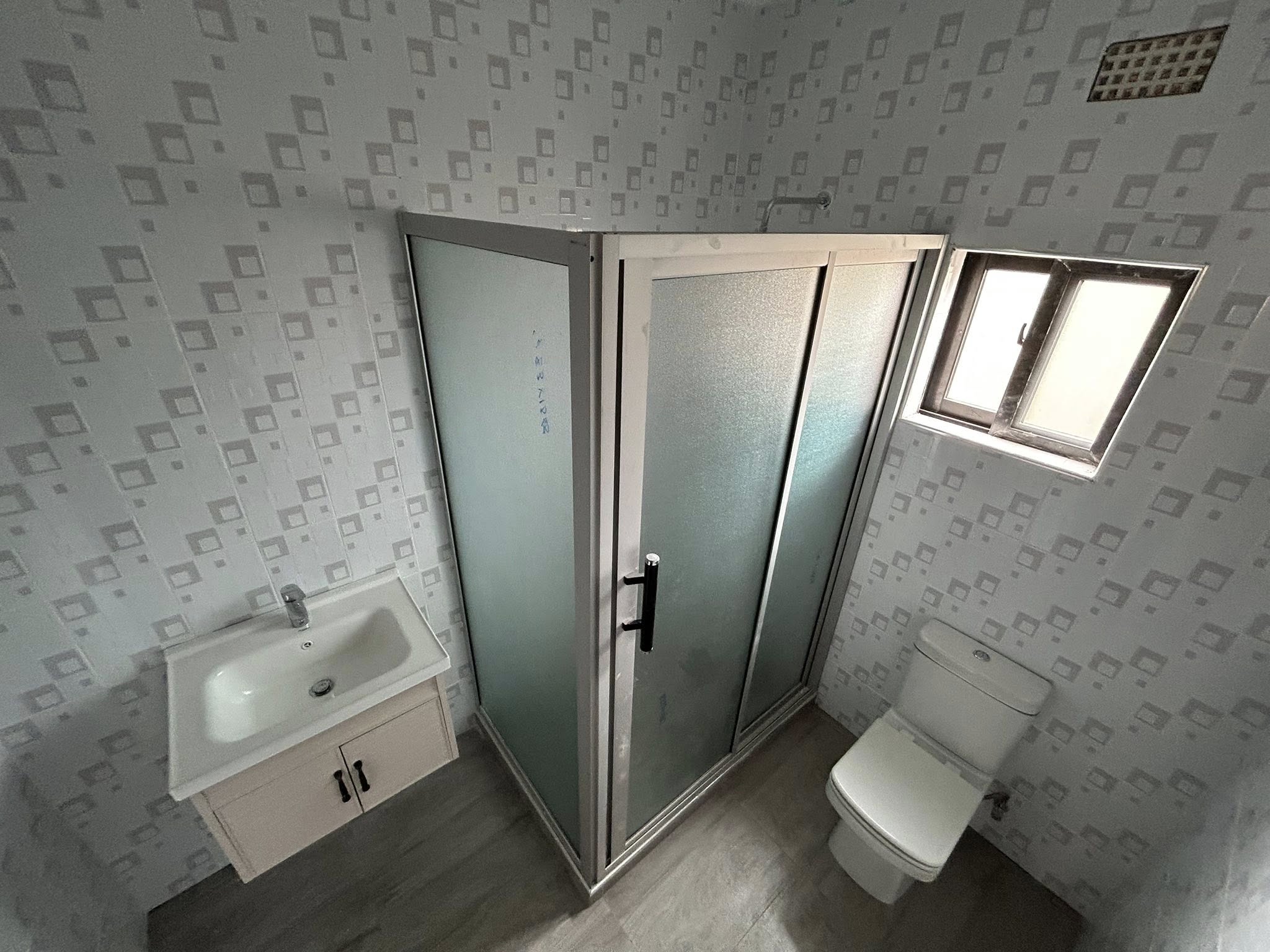 Ibex Hill Bathrooms